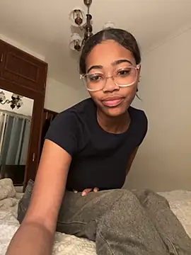 SilkSoles online show from April 12, 8:33 pm