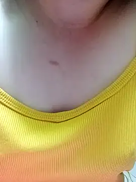 Dumi 009 online show from April 6, 4:52 pm