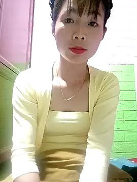 AmyLinee01 online show from April 12, 8:50 am