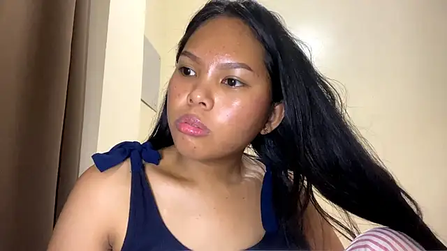 CorrinaThach online show from April 5, 2:05 pm