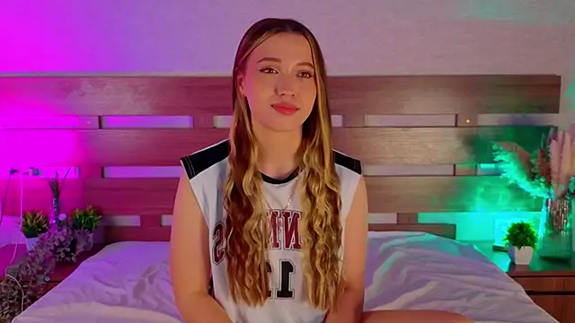 AnnaBerrys online show from April 8, 8:49 am