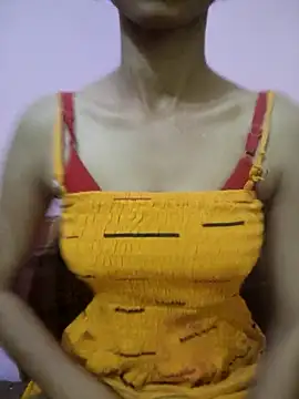 Curvy Amyra online show from March 29, 12:26 pm