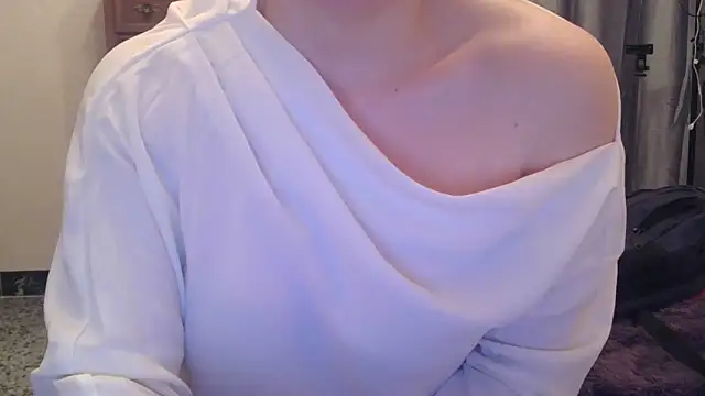 mery lou20252 online show from April 7, 9:17 pm