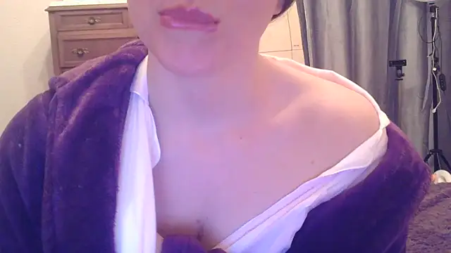 mery lou20252 online show from April 6, 7:15 pm