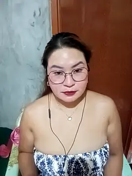 Amazingurlx online show from April 6, 6:36 am