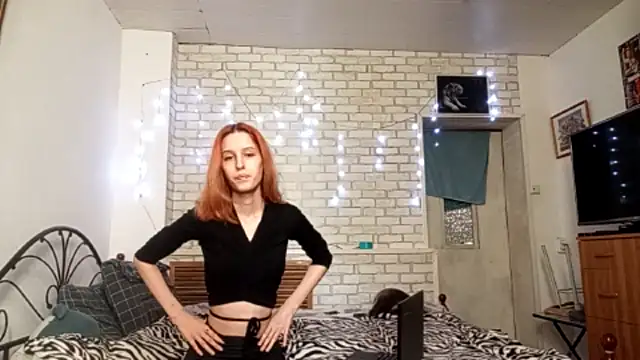 SirenFrost online show from April 2, 1:19 pm