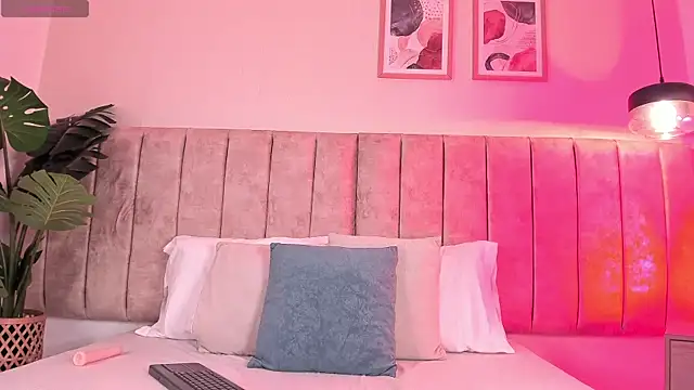 Snapshot of alissonvega chatting on March 31, 1:00 pm alissonvega online show from March 31, 1:00 pm