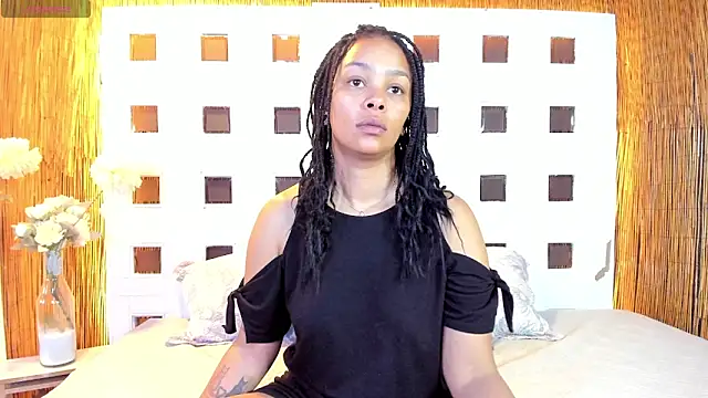 andreazoe online show from April 12, 2:42 pm