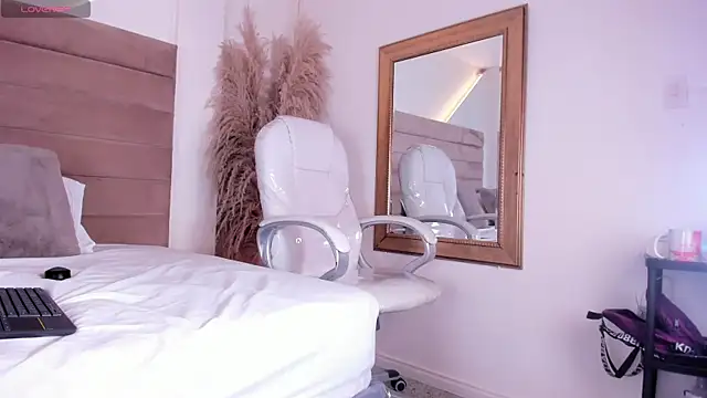 AteneaSweety online show from April 8, 5:48 pm