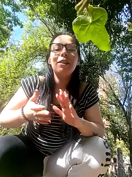 Rue the witch6 online show from April 25, 1:25 pm