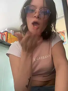 samantha dulce online show from April 12, 9:28 pm