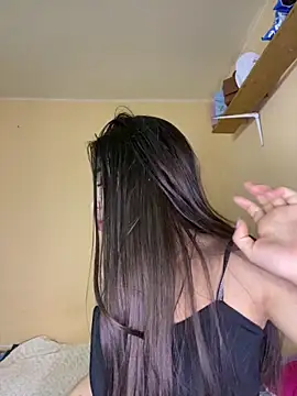 Itze Mua online show from April 8, 10:06 am