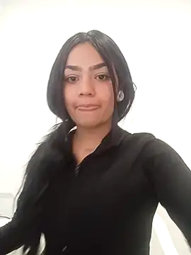 baby-skinnd online show from April 14, 3:23 pm