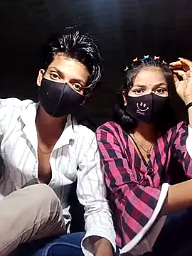 COUPLE-HOTS online show from March 31, 5:46 pm