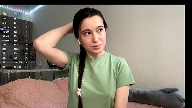 AureaMaggi online show from April 2, 6:22 am