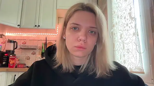 TenderChloe online show from June 26, 8:59 am