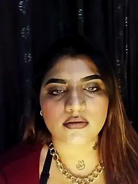 Sanaya Gil online show from April 5, 7:46 pm