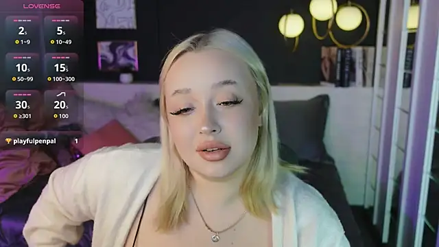 blondessa   online show from April 11, 1:59 pm