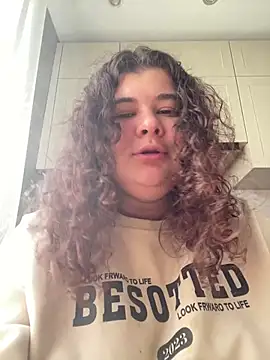 curly elise online show from April 4, 1:32 pm