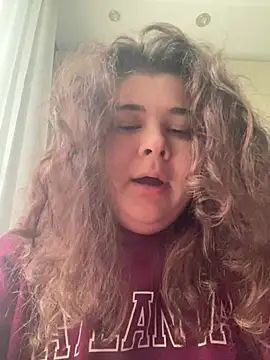 curly elise online show from April 9, 7:25 am