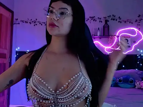 brunettebr online show from April 16, 8:25 am