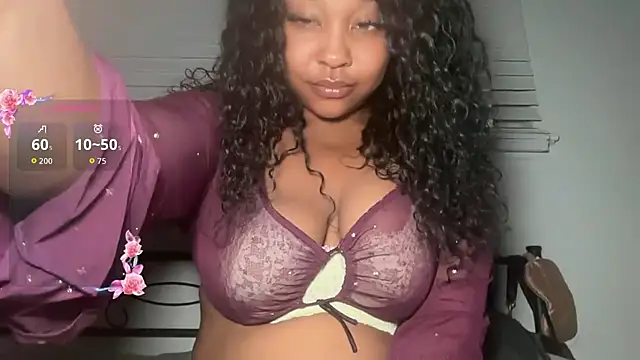 Yourmommysilk online show from June 28, 3:57 am