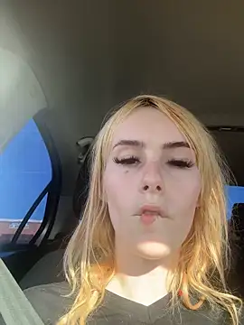 allysssabennet online show from April 9, 12:46 am