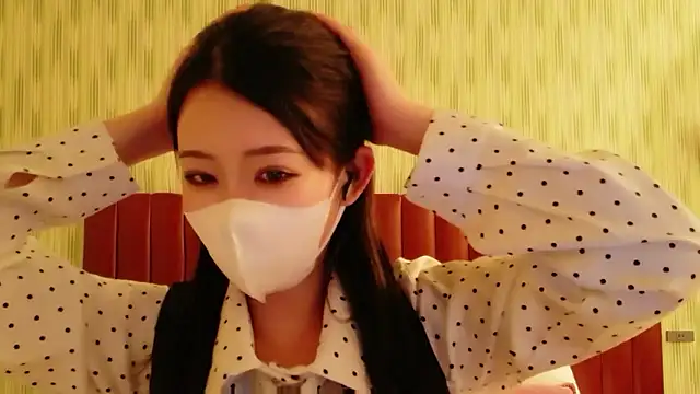 maya chan desu online show from April 14, 6:24 am