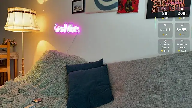 AurikTrix online show from April 2, 9:51 am