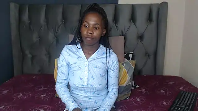 Cybil Hearts online show from April 14, 6:30 pm