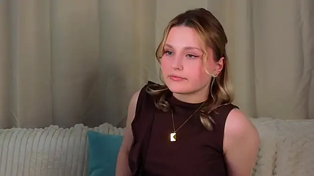 LorriMonz online show from April 10, 6:30 am