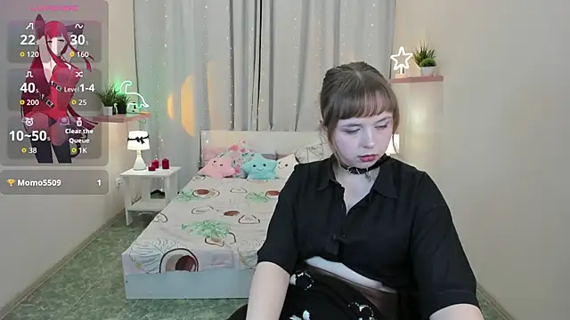 LeonaHicks online show from April 7, 6:26 am