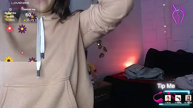 eyes moonn online show from March 25, 1:36 pm