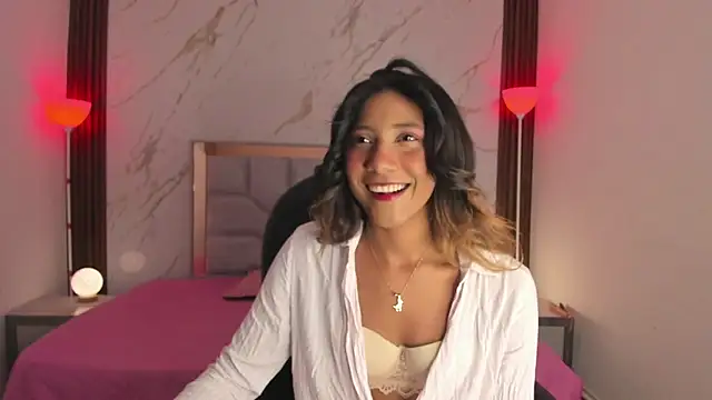 EsperanzaMora online show from April 14, 12:16 pm