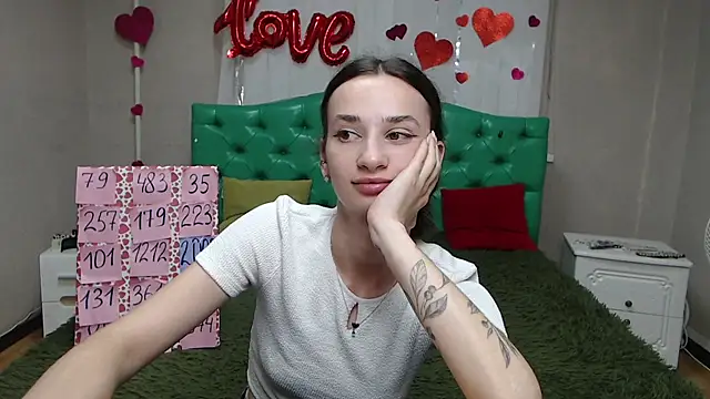 Je55icaBreeze online show from July 12, 11:22 am