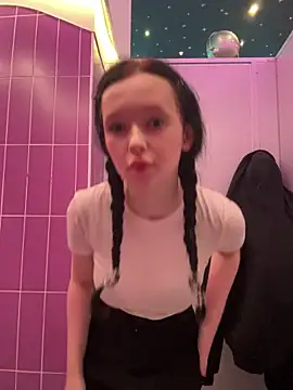 Flora Ray online show from April 8, 1:13 pm