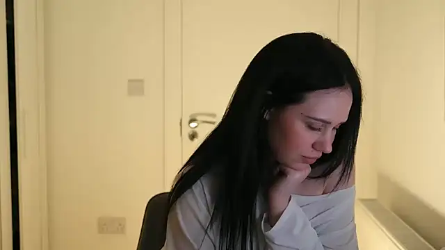 mira mmira online show from April 12, 9:39 pm