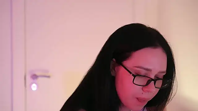 mira mmira online show from April 3, 11:47 pm