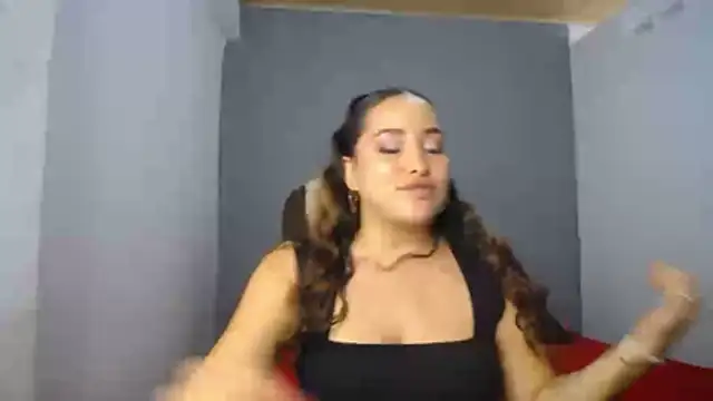 Ivanna Vegax online show from April 11, 8:45 pm