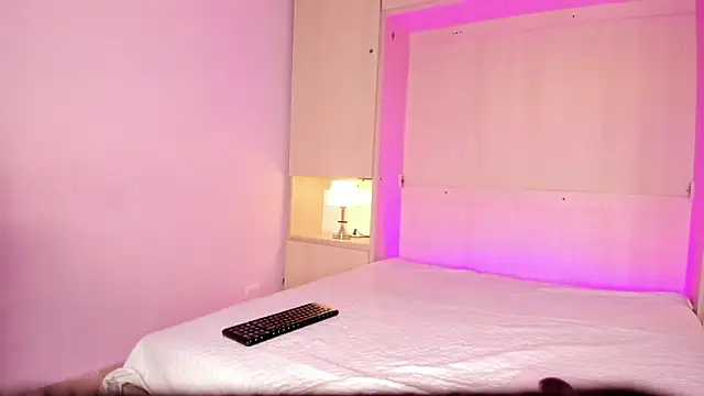 TessaLowe online show from April 11, 11:47 am