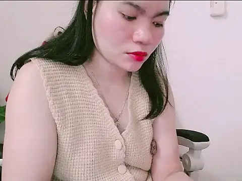 Suhynxx online show from April 6, 9:21 am