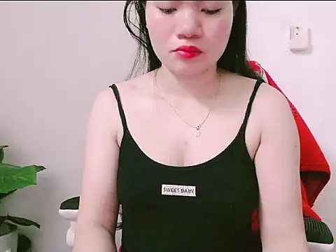 Suhynxx online show from April 12, 10:12 pm