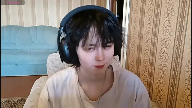 ShaynaLinley online show from April 1, 7:42 am