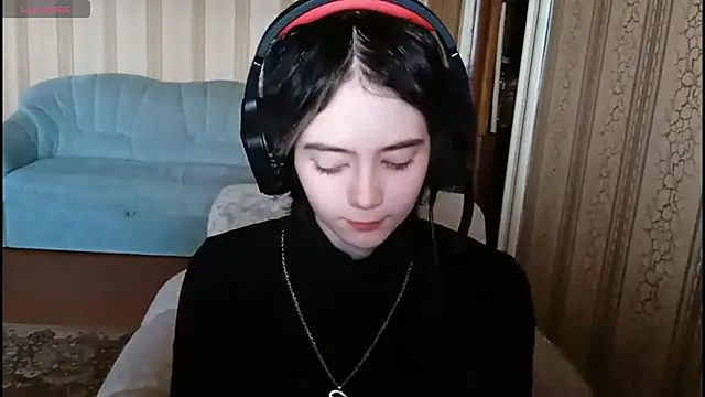 ShaynaLinley online show from April 3, 7:50 am