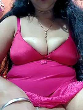 DesiKudiLive online show from April 13, 6:52 pm