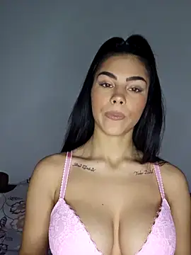 Crissdesire online show from April 15, 1:00 pm