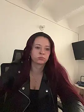 vitoria bell online show from April 14, 4:40 pm