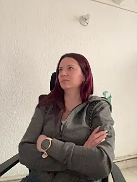 vitoria bell online show from April 13, 2:51 pm