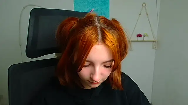 Butterfly Milly online show from April 15, 11:55 am