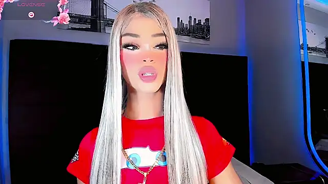 Kornylovee online show from July 17, 9:40 pm